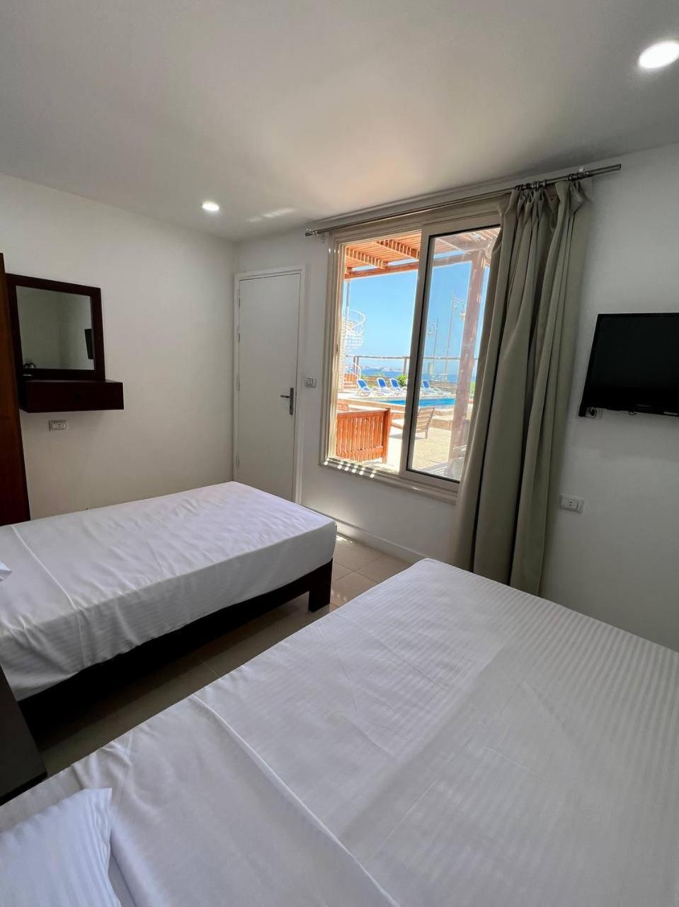 Serafy City Center Hostel And Pool For Foreigners Adults Only Hurghada Eksteriør billede