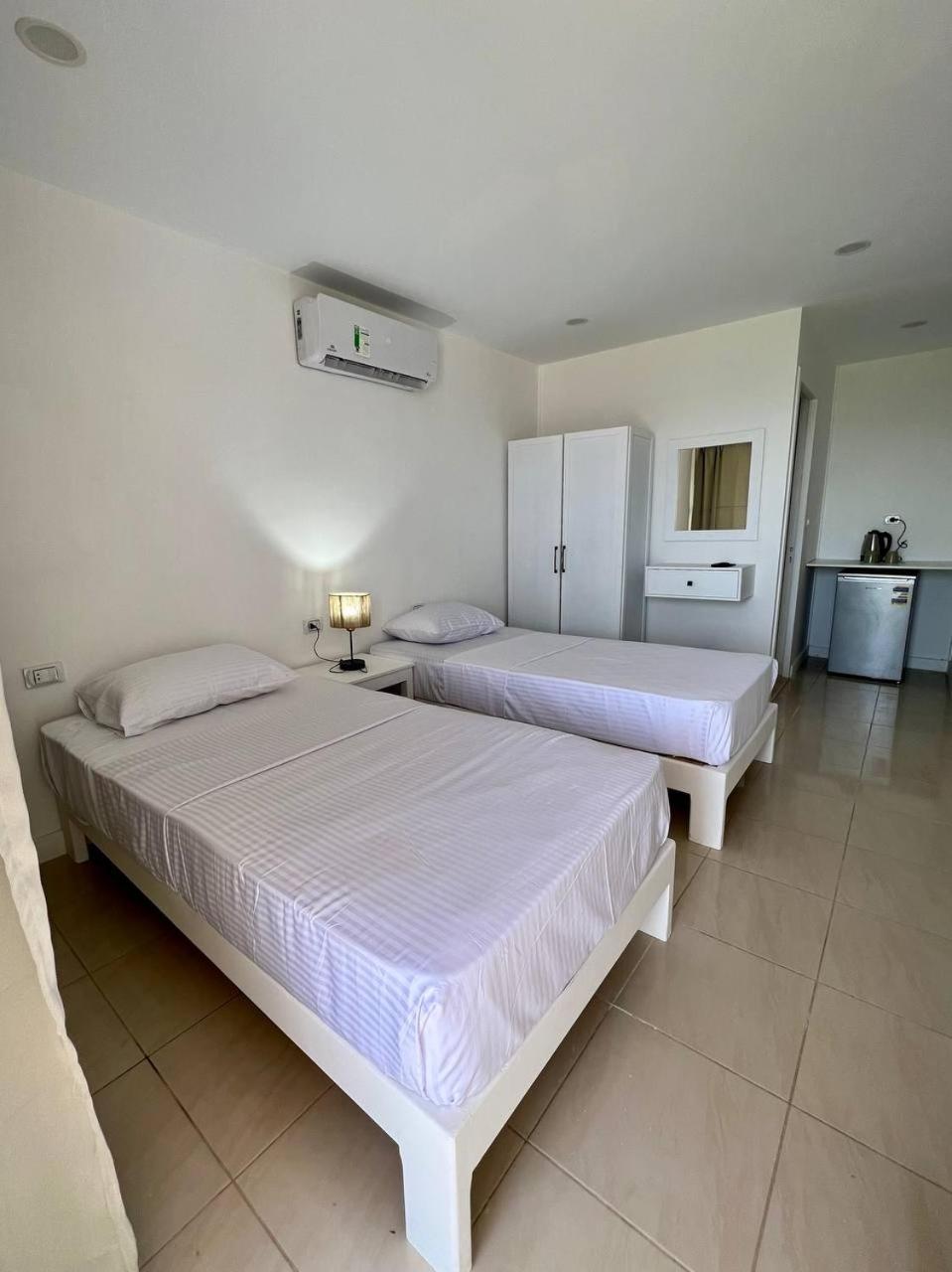 Serafy City Center Hostel And Pool For Foreigners Adults Only Hurghada Værelse billede